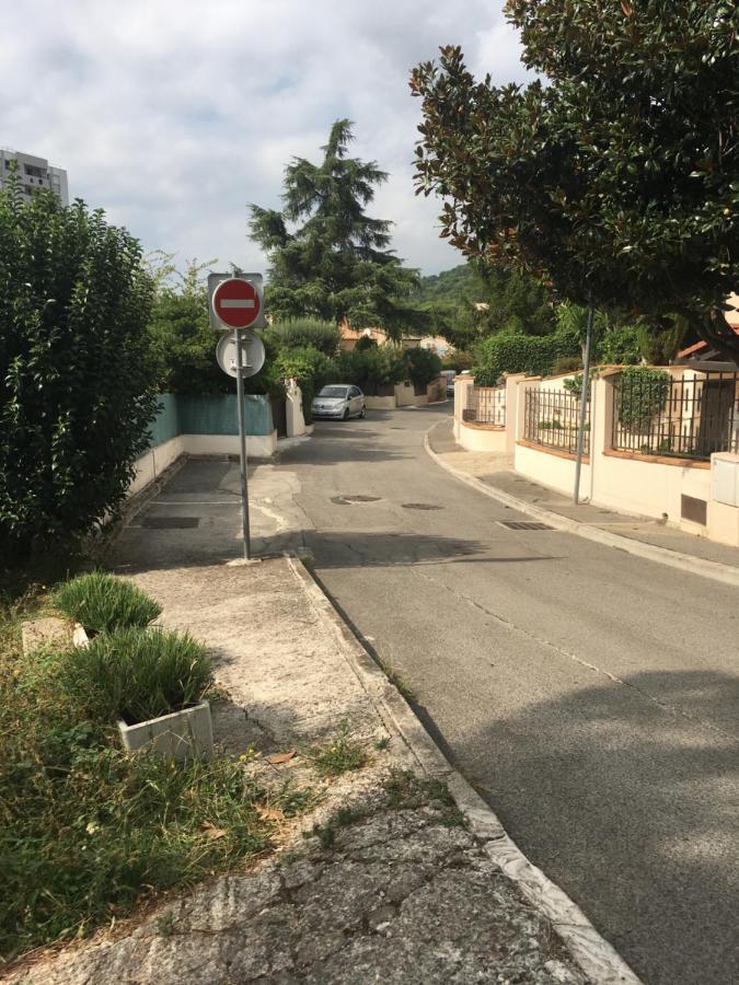 Le Cannet, Chambre à l'étage d'une maison avec piscine Exterior foto